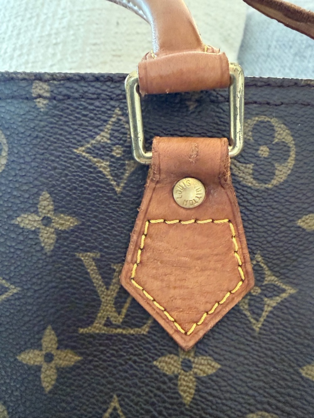 Louis Vuitton Monogram Canvas Speedy 30 - Picture 2 of 12